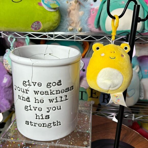 Leigh yellow frog Squishmallow Clip 3.5” NWT - Picture 1 of 7